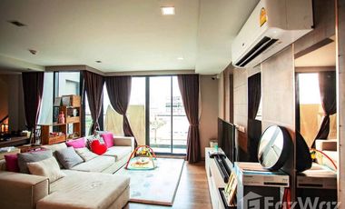 À vendre 3 chambres condo à Phra Khanong, Bangkok
