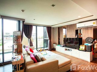 Продажа 3 спальни кондо в Пхра Кханонг, Бангкок