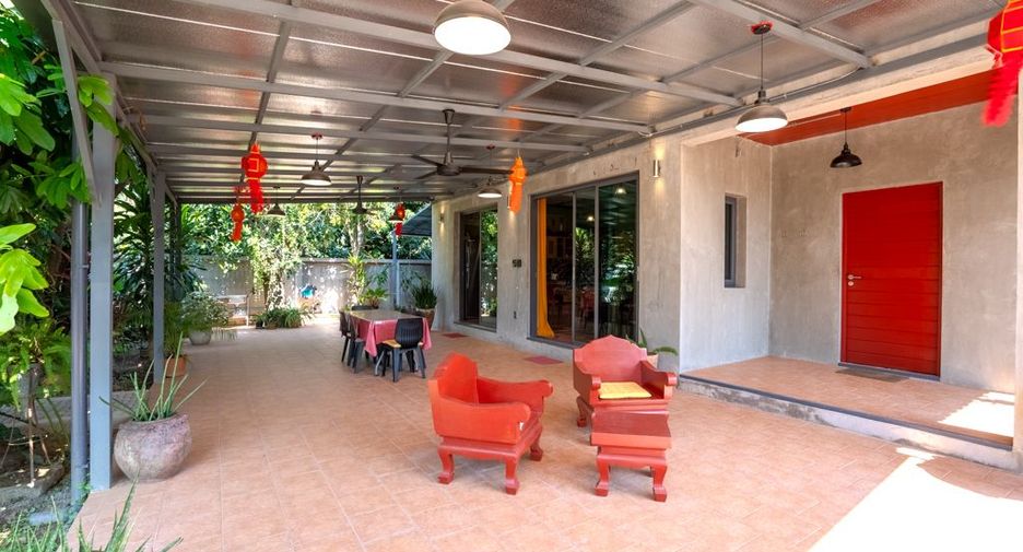 For sale 5 bedrooms house in Saraphi, Chiang Mai
