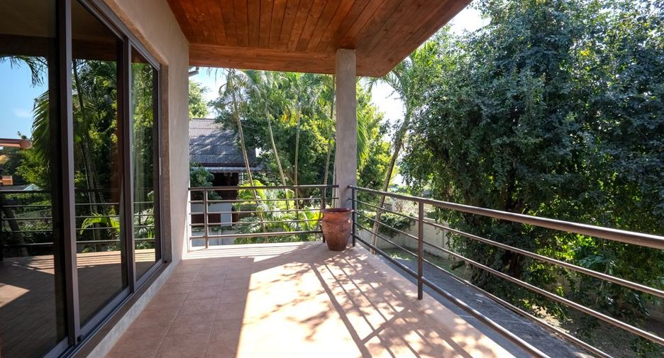 For sale 5 bedrooms house in Saraphi, Chiang Mai