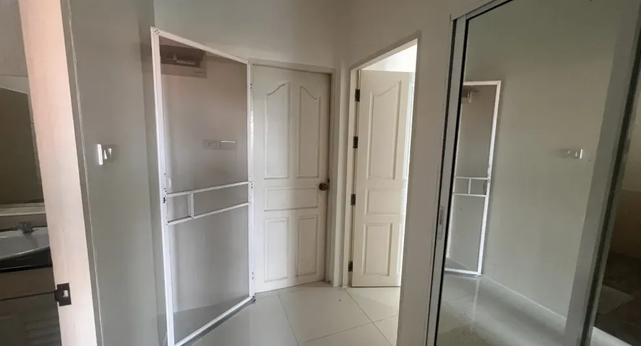 For rent 4 bedrooms villa in Hua Hin, Prachuap Khiri Khan
