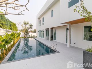 For sale 5 bedrooms villa in Mueang Chiang Mai, Chiang Mai