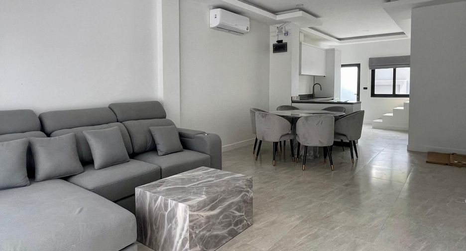 For sale 8 bedrooms townhouse in Ko Samui, Surat Thani