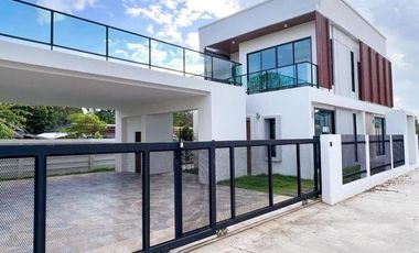 Casa en alquiler de 4 habitaciones en Saraphi, Chiang Mai