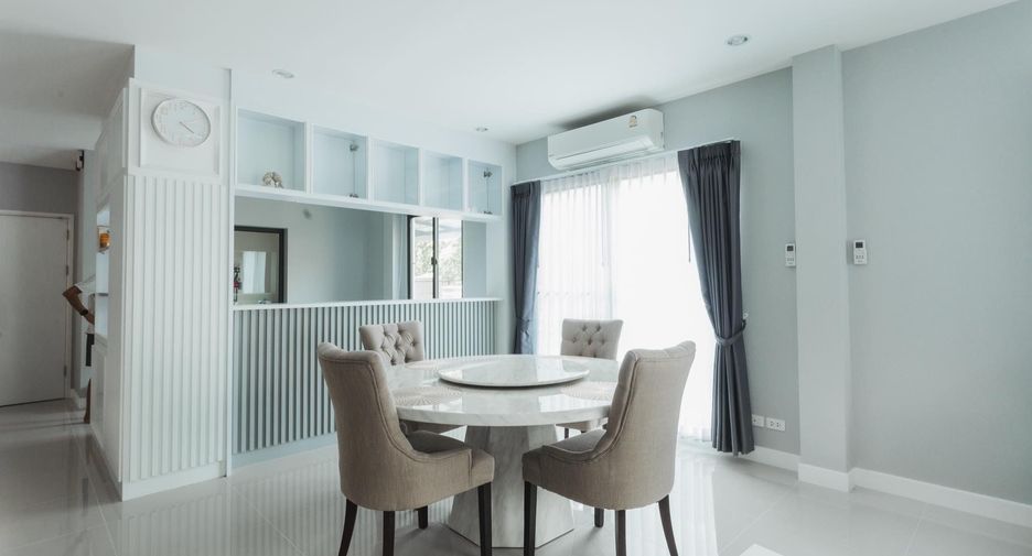 For sale and for rent 4 bedrooms house in San Sai, Chiang Mai