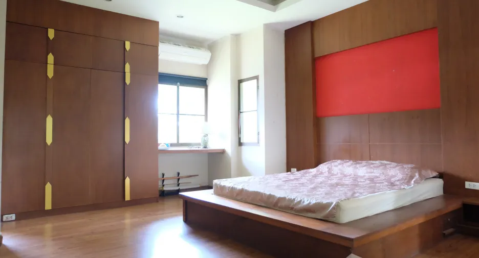 For sale 5 bedrooms house in Doi Saket, Chiang Mai