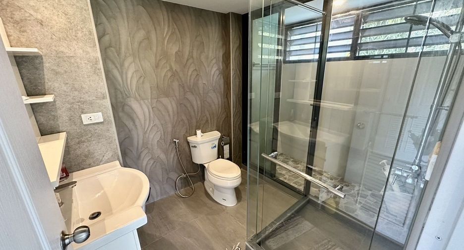 À vendre et à louer 4 chambres maison à Hua Hin, Prachuap Khiri Khan