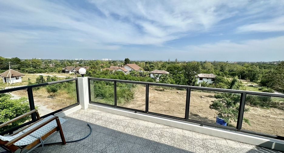 À vendre et à louer 4 chambres maison à Hua Hin, Prachuap Khiri Khan