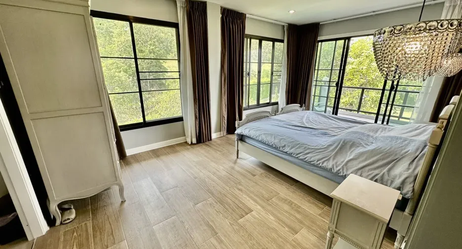 À vendre et à louer 4 chambres maison à Hua Hin, Prachuap Khiri Khan