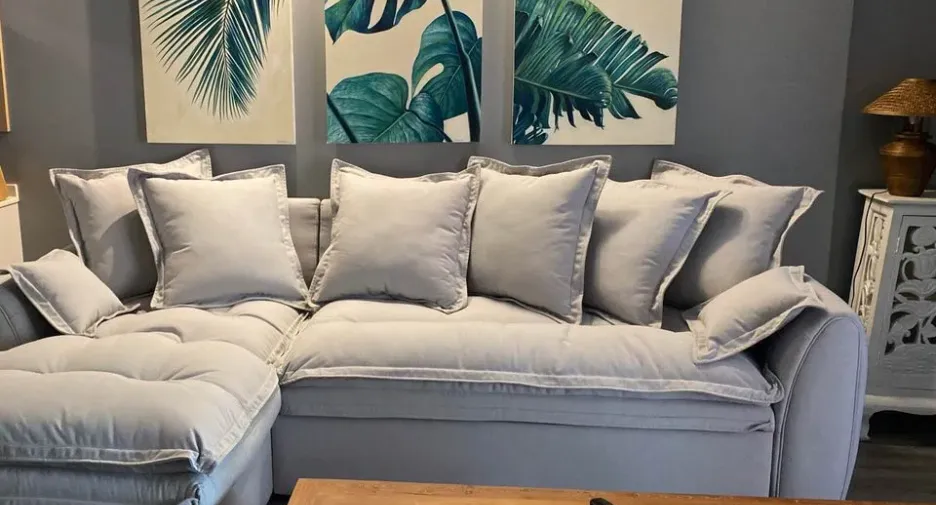 For sale and for rent 2 bedrooms condo 