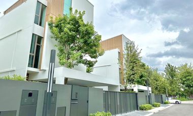 For sale and for rent 3 bedrooms house in Saphan Sung, Bangkok