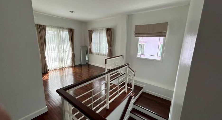 Casa en alquiler de 3 habitaciones en Mueang Phuket, Phuket