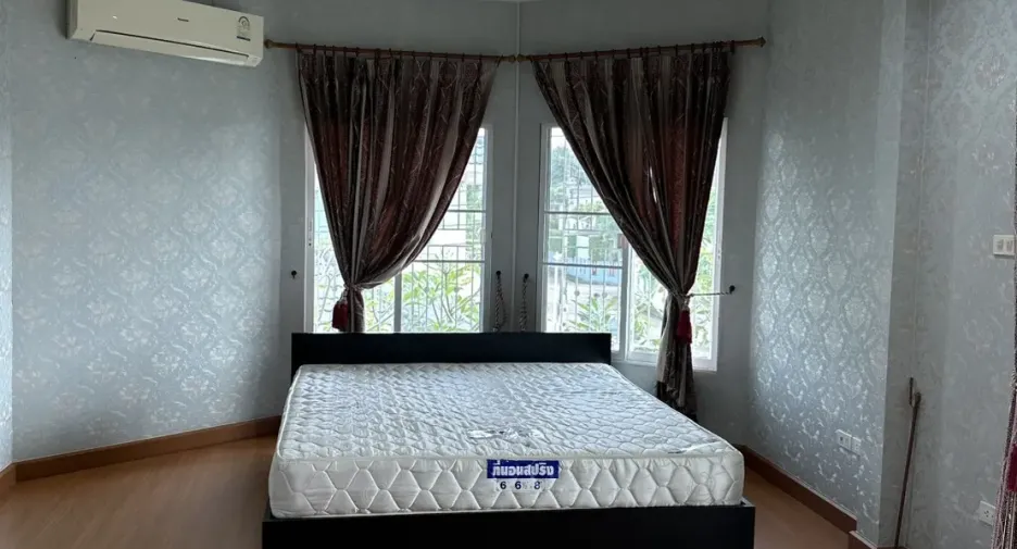 For sale 5 bedrooms house in San Sai, Chiang Mai