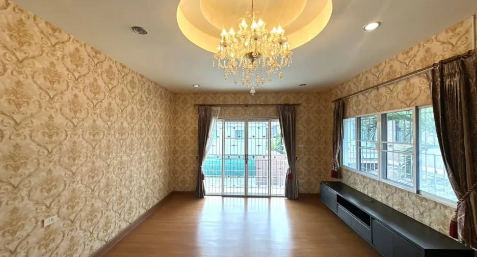 For sale 5 bedrooms house in San Sai, Chiang Mai