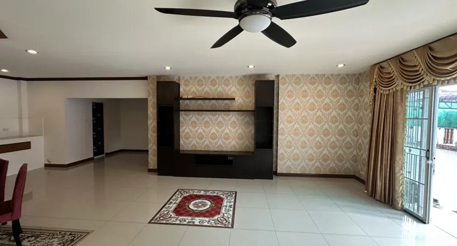 For sale 5 bedrooms house in San Sai, Chiang Mai