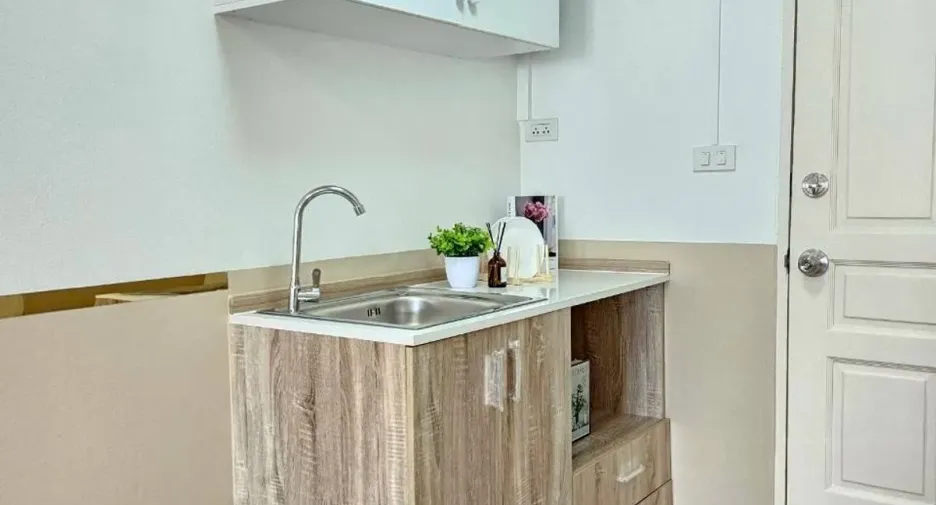 For sale studio condo in Wang Thonglang, Bangkok