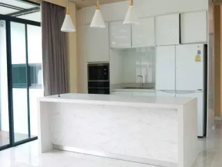For sale and for rent 6 bedrooms house in San Sai, Chiang Mai