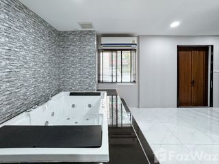 À vendre 1 chambre condo à Din Daeng, Bangkok