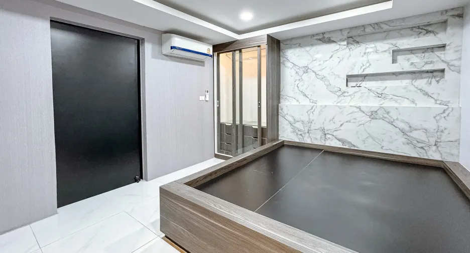 For sale 1 bed condo in Din Daeng, Bangkok