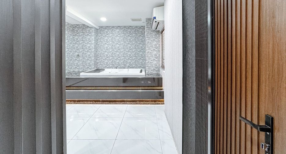For sale 1 bed condo in Din Daeng, Bangkok