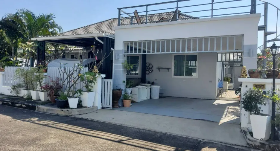 For rent 3 bedrooms villa in Hua Hin, Prachuap Khiri Khan