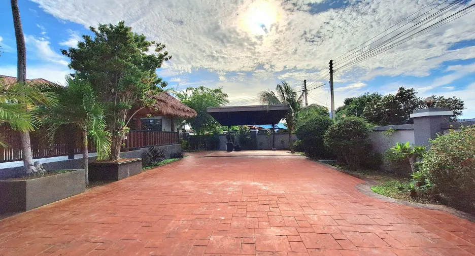 À louer 3 chambres villa à Cha Am, Phetchaburi