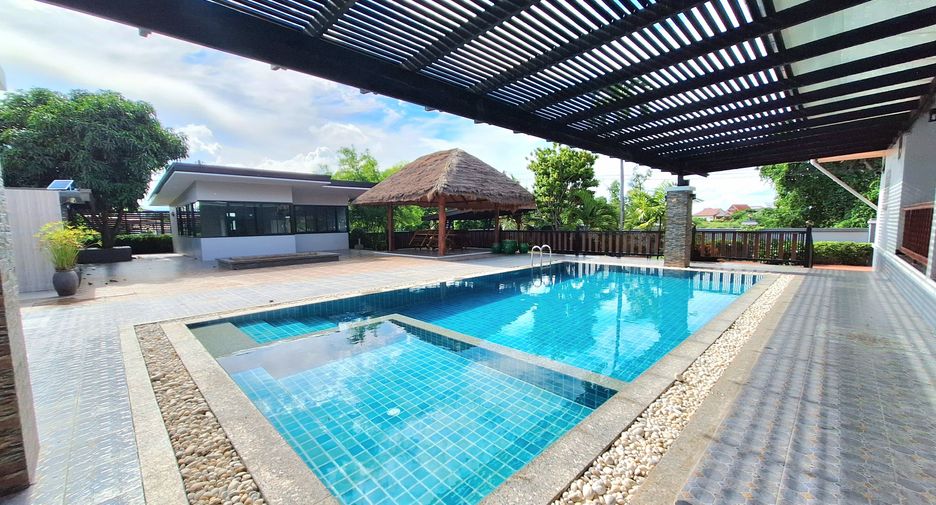 À louer 3 chambres villa à Cha Am, Phetchaburi