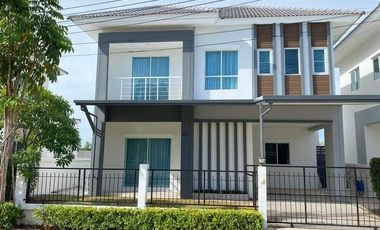 For rent 3 ベッドルーム townhouse in Bang Lamung, Chonburi