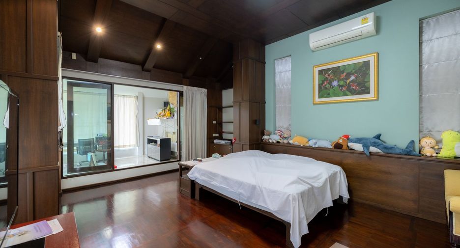 For sale 5 bedrooms villa in Hang Dong, Chiang Mai