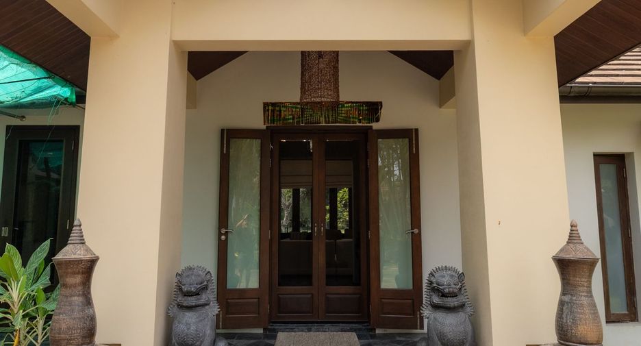 For sale 5 bedrooms villa in Hang Dong, Chiang Mai
