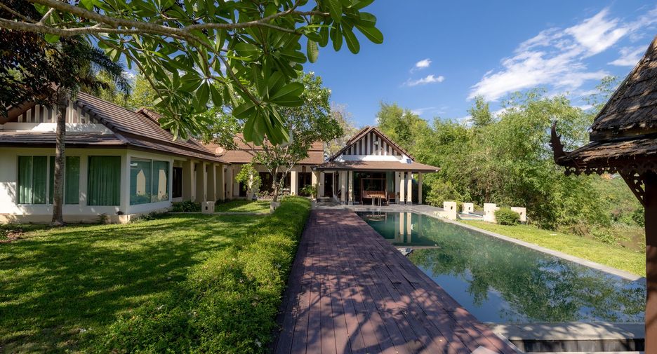For sale 5 bedrooms villa in Hang Dong, Chiang Mai