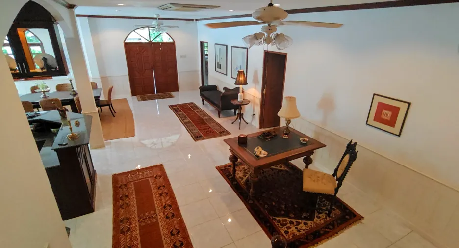 For sale 6 bedrooms villa in Hua Hin, Prachuap Khiri Khan