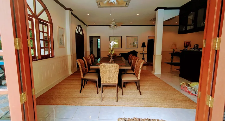 For sale 6 bedrooms villa in Hua Hin, Prachuap Khiri Khan