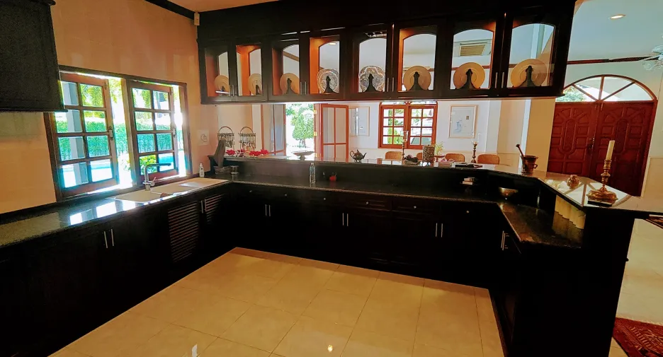 For sale 6 bedrooms villa in Hua Hin, Prachuap Khiri Khan