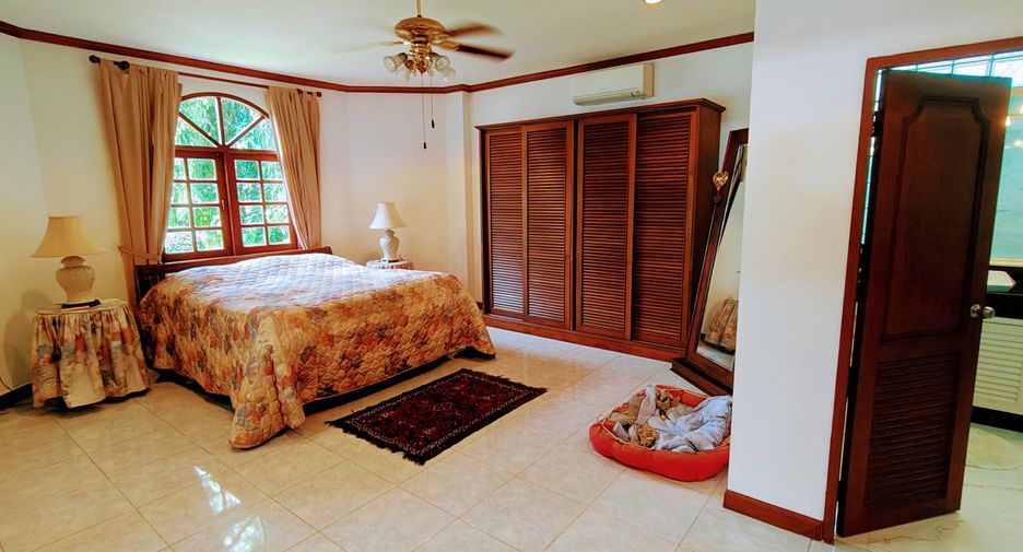 For sale 6 bedrooms villa in Hua Hin, Prachuap Khiri Khan