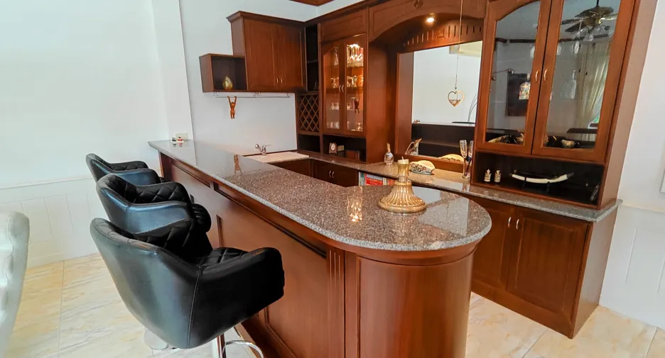 For sale 6 bedrooms villa in Hua Hin, Prachuap Khiri Khan