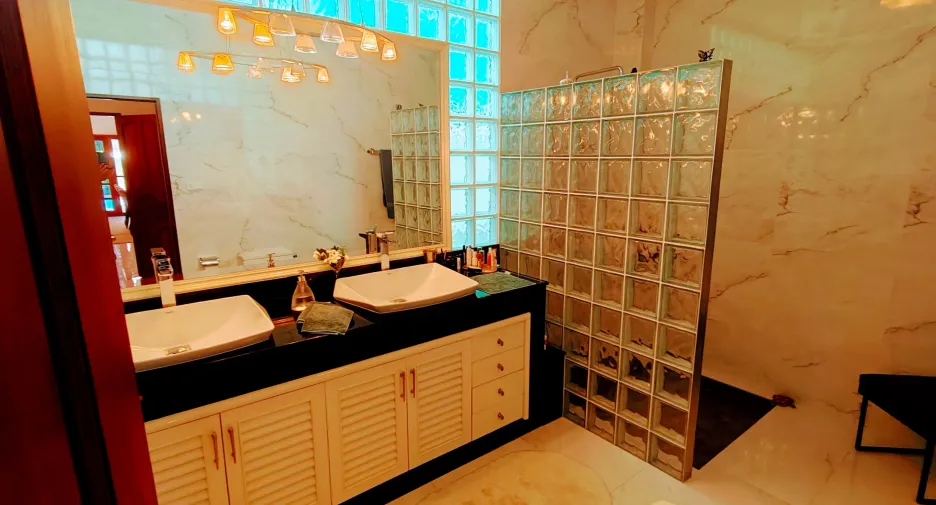 For sale 6 bedrooms villa in Hua Hin, Prachuap Khiri Khan