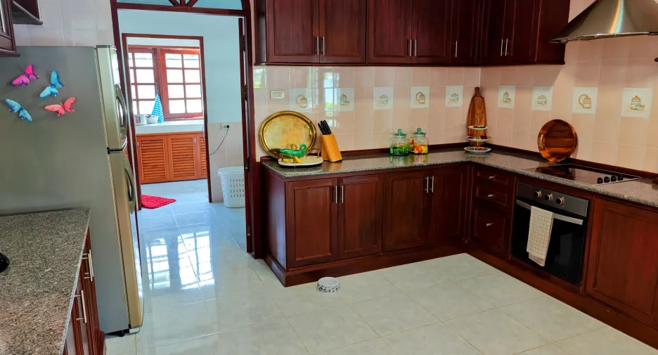 For sale 6 bedrooms villa in Hua Hin, Prachuap Khiri Khan