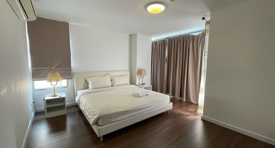 For rent 3 bedrooms condo in Cha Am, Phetchaburi