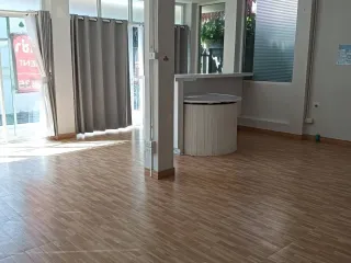 For rent 3 bedrooms retail Space in Mueang Chiang Mai, Chiang Mai