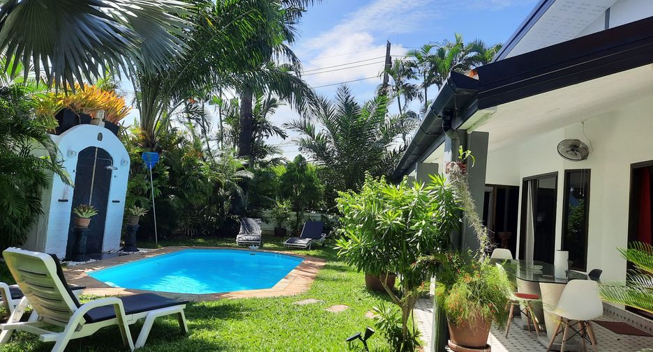 For rent 2 bedrooms villa in Mueang Phuket, Phuket