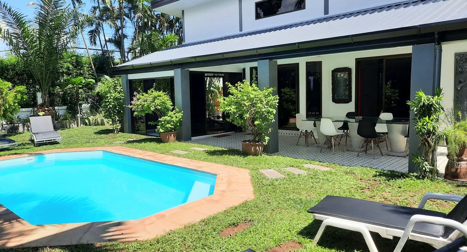 For rent 2 bedrooms villa in Mueang Phuket, Phuket