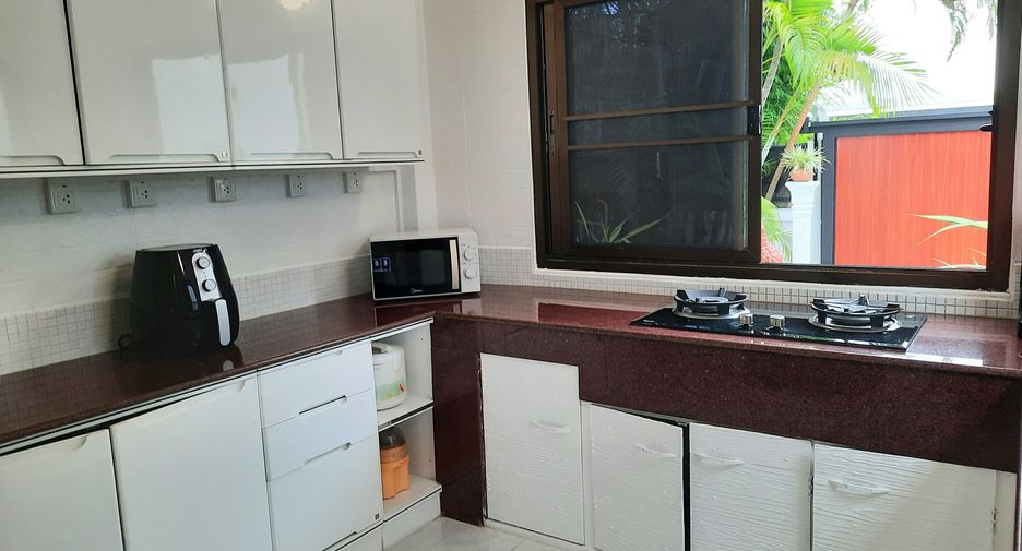 For rent 2 bedrooms villa in Mueang Phuket, Phuket
