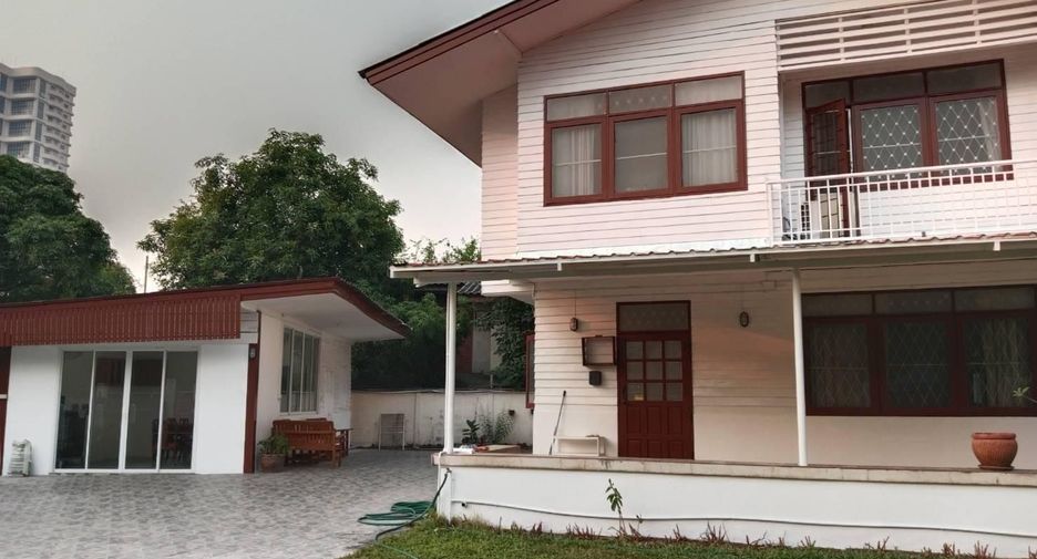 À louer 4 chambres maison à Mueang Chiang Mai, Chiang Mai