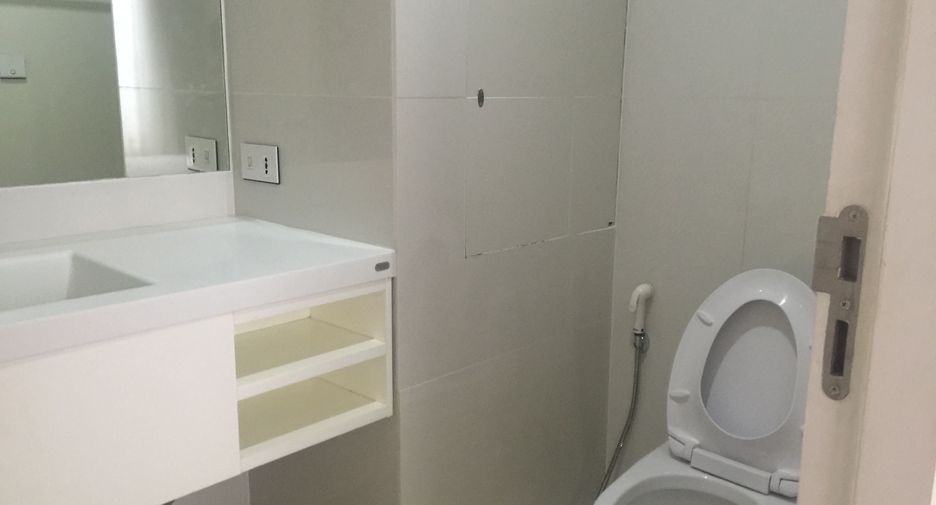 For sale 1 bed condo in Sathon, Bangkok
