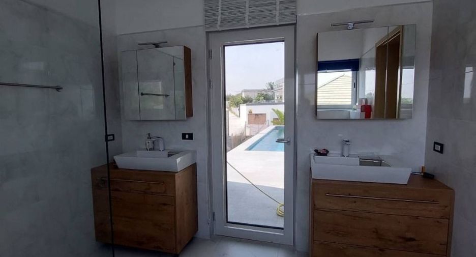 For sale 2 bedrooms villa in Hua Hin, Prachuap Khiri Khan