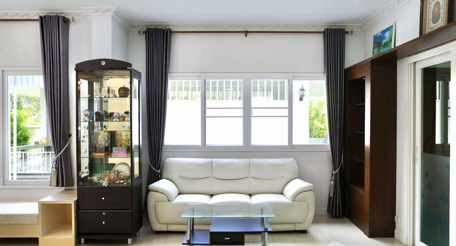 For rent 4 bedrooms house in Doi Saket, Chiang Mai