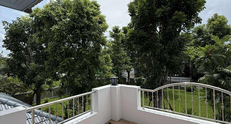 For rent 4 bedrooms house in Doi Saket, Chiang Mai