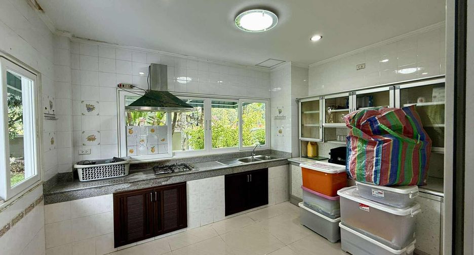 For rent 4 bedrooms house in Doi Saket, Chiang Mai