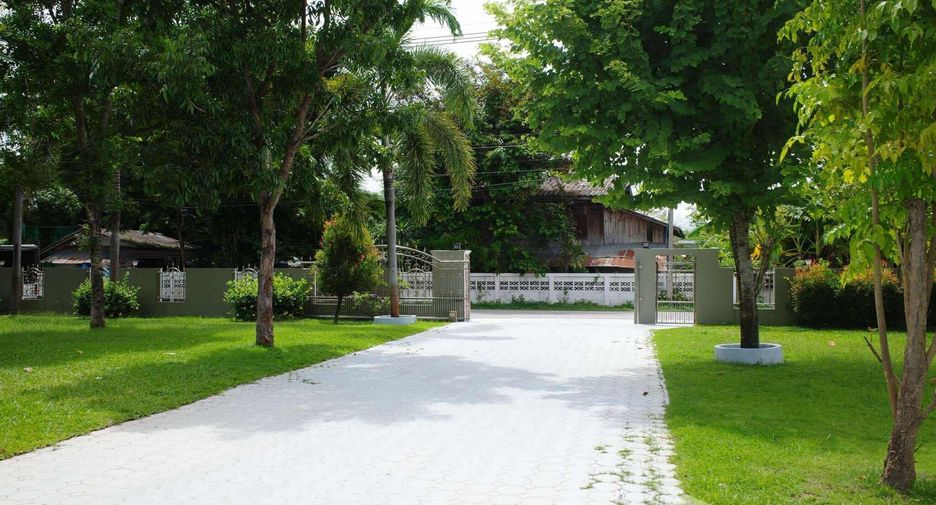 For rent 4 bedrooms house in Doi Saket, Chiang Mai